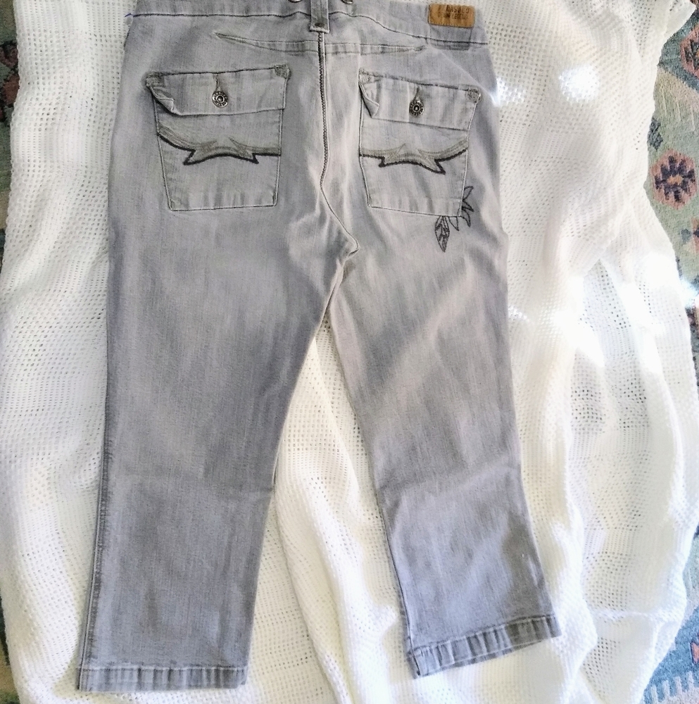 Parasuco Cropped Jeans Grey Capri Size 31 Great Condition
